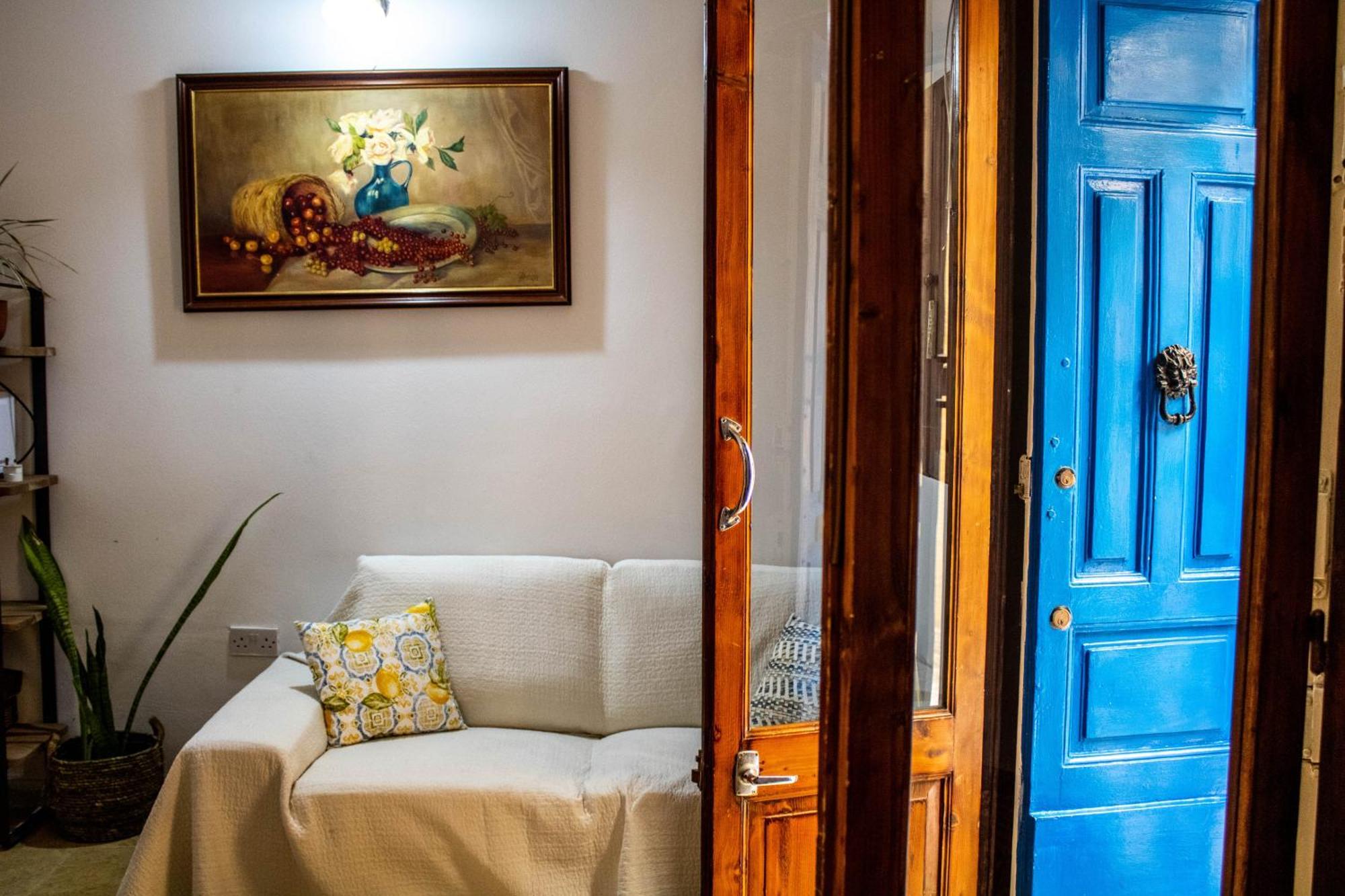 Blue Door Valletta Dış mekan fotoğraf